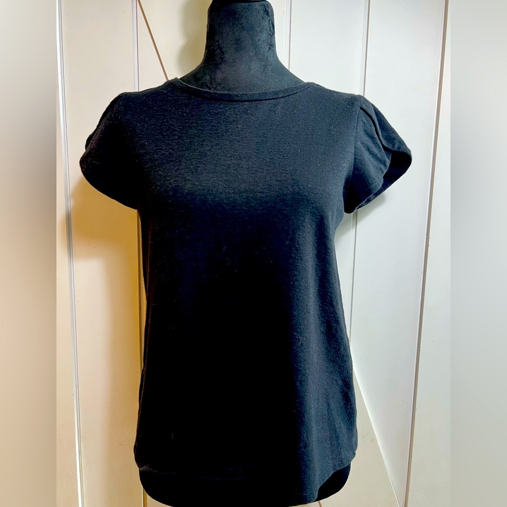 LOFT Black Fitted Cap Sleeve T-Shirt